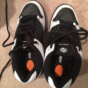 Heely shoes size 8 great condition